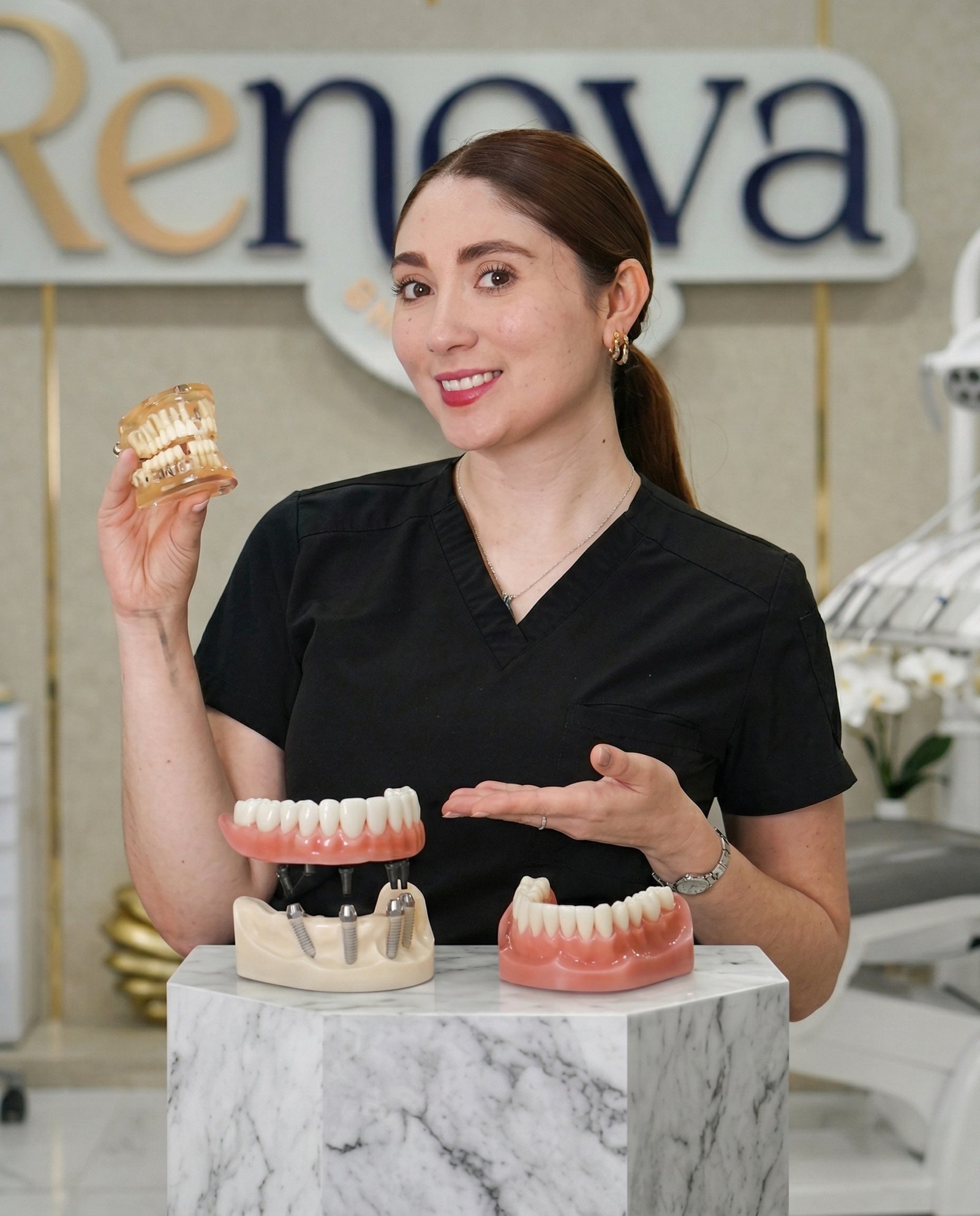 Renova implant specialist showing All-on-4 model
